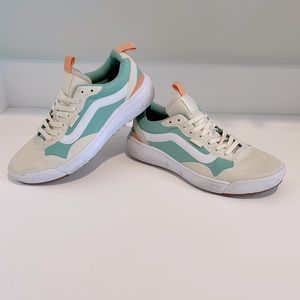 Vans Ultrarange EXO Women’s Size 8/Men’s Size 6.5